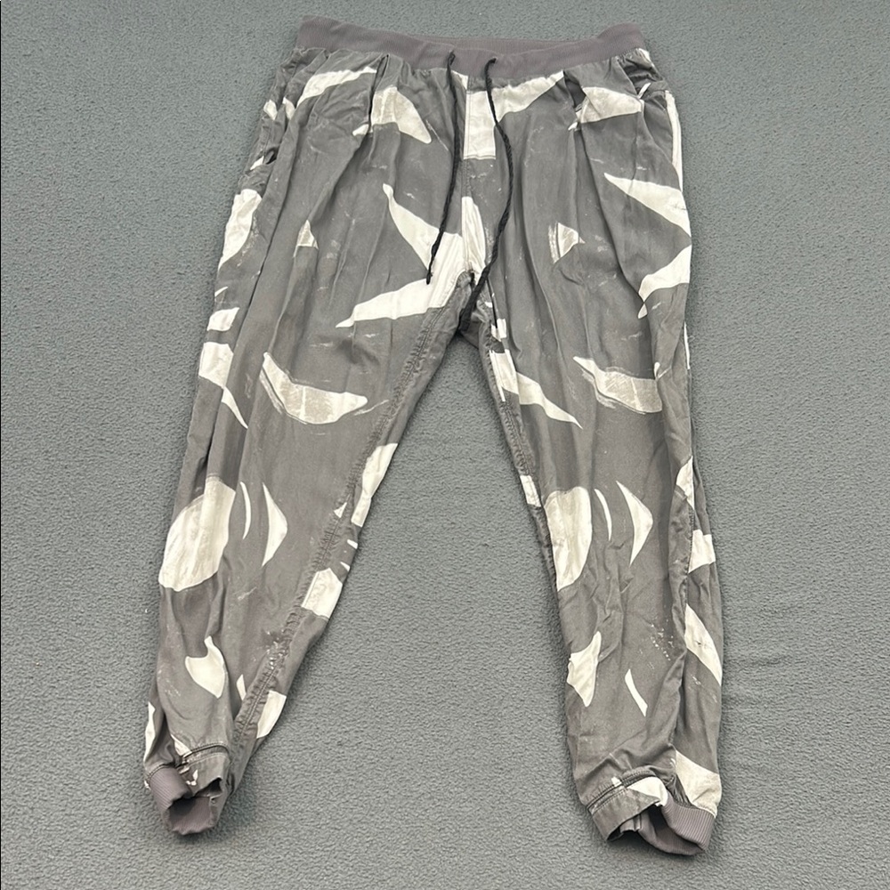 Lululemon Women’s Gray & White Pants | Size 10 | 100% Tencel | Relaxed Fit